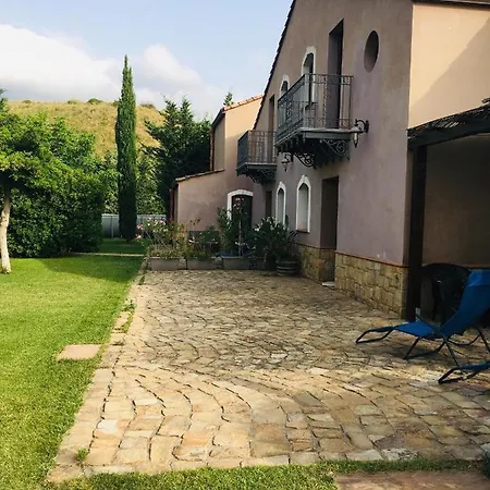 Vacanze Casa Romana * Lascari