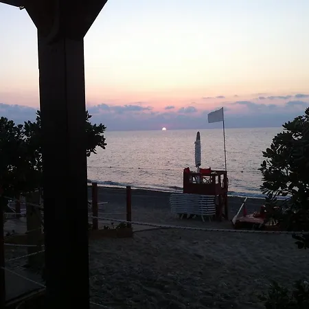 Vacanze Casa Romana Holiday home Lascari