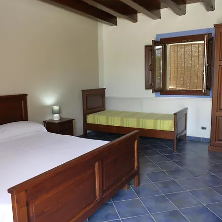 Vacanze Casa Romana * Lascari