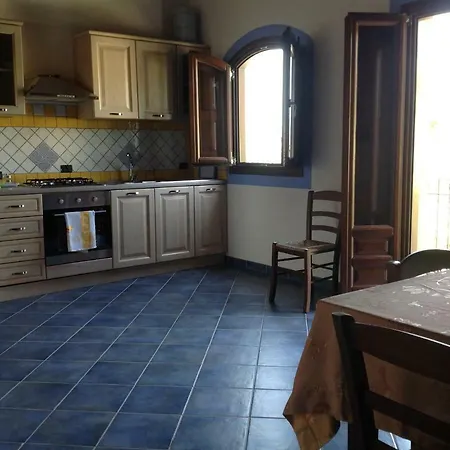 Holiday home Vacanze Casa Romana *